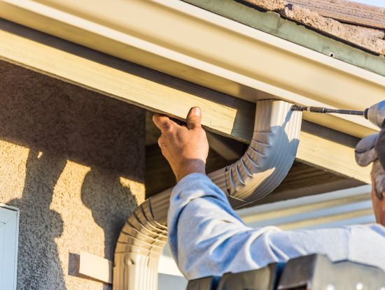 Roofing & Gutter Installer in Davisburg